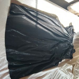 Black key hole mock neck tank